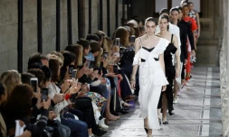Défilé de haute couture Proenza Schouler, le 2 juillet 2017 à Paris