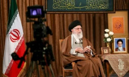 Photo distribuée par le bureau du guide suprême iranien montrant l'ayatollah Ali Khamenei prononçant une allocution télévisée, le 22 mars 2020 à Téhéran