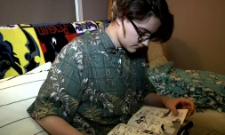 Arthur Brown est né de sexe femminin mais s'identifie à un homme, à Chicago le 17 mai 2016