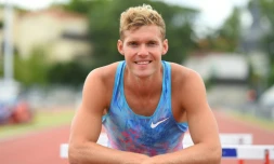 Le Français Kevin Mayer, lors d'une pause après un entraînement, le 14 juillet 2021 au Philippides Stadium à Montpellier