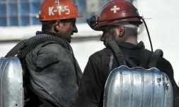 Des mineurs aprĂšs un coup de grisou le 13 mai 2010 Ă Mezhdurechensk en Russie