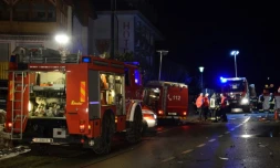 Des secouristes sur le lieu d'un accident à Lutago, sur une photo fournie par les pompiers italiens le 5 janvier 2020