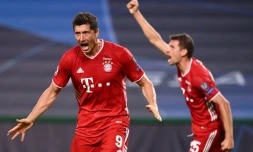 Le buteur Robert Lewandowski clot le large succès du Bayern Munich contre Lyon en demi-finale de la Ligue des champions, le 19 août 2020 à Lisbonne