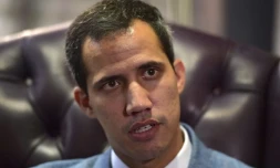 Juan Guaido qui s'est autoproclamé président du Venezuela s'exprime lors d'un entretien avec l'AFP à Caracas, le 8 février  2019