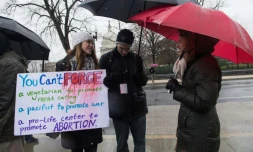 Des manifestants anti-avortement devant la Cour suprême des Etats-Unis le 20 mars 2018