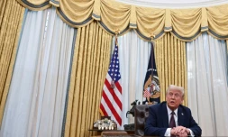 Le président américain Donald Trump dans le Bureau ovale, à la Maison Blanche, le 23 janvier 2025