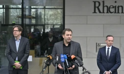 De G à D : Le responsable des Verts Michael Kellner, le secrétaire général du SPD Lars Klingbeil et le secrétaire fédéral du Parti libéral-démocrate (FDP) Volker Wissing lors de leur déclaration commune, le 16 novembre 2021 à Berlin