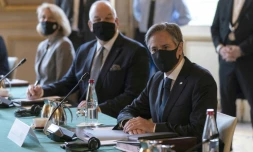 Le secrétaire d'Etat américain Antony Blinken, lors d'une réunion au Quai d'Orsay avec son homologue français Jean-Yves Le Drian, à Paris, le 5 octobre 2021