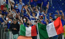 Des supporters de l'Italie après la victoire contre la Turquie en ouverture de l'Euro le 11 juin 2021 à Rome