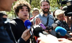 Des membres de la délégation d'occupants de la ZAD de Notre-Dame-des-Landes après leur recontre avec la préfète des Pays-de-la-Loire, le 18 avril 2018 à Nantes