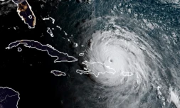Image satellite de l'agence américaine d'observation océanique et atmosphérique montrant l'ouragan Irma s'approchant de la Floride, le 7 septembre 2017