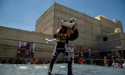 Rencontre de catch clandestine Ă Cuautitlan Izcalli, dans l'Ătat de Mexico, au Mexique, le 4 avril 2021