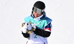 La Française Tess Ledeux sur le podium du ski big air des Jeux olympiques de Pékin, le 8 février 2022