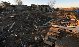 Des habitations détruites par les bombardements russes dans le village de Petropavlivka près de Koupiansk, dans la région de Kharkiv en Ukraine, le 30 novembre 2023
