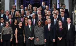 Photo de famille des maires des grandes ville  participants au C40 le 1er décembre 2016 à Mexico