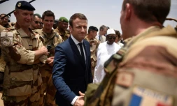 Le président français Emmanuel Macron lors d'une précédente visite à la force Barkhane à Gao, le 19 mai 2017