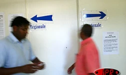 Dimanche 21 mars 2004
À 11 heures 45, la participation pour les régionales et les cantonales est supérieure à celle de 1998