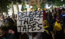 Des manifestants demandent aux autorités de rendre publique la video montrant les circonstances de la mort de Keith Lamont Scott, le 23 septembre 2016 à Charlotte en Californie