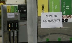 Une station service en rupture de carburants Ă  Tinteniac en Bretagne, le 20 mai 2016