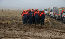 Opérations de recherche et de sauvetage sur le site du crash d'un avion à destination de la Libye, transportant le chef d'état-major libyen, le général Mohamed Al-Haddad, retrouvé à 2 kilomètres au sud du village de Kesikkavak, près d'Ankara, le 24 décembre 2025 en Turquie