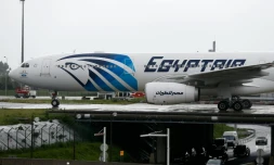 Un Airbus d'Egypt Air le 19 mai 2016 à l'aéroport Charles de Gaulle à Roissy