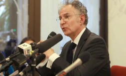 L'avocat de la famille de Carlos Ghosn lors d'une conférence de presse à Paris le 4 mars 2019