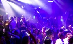 Une soirée le 3 septembre 2015 dans la célèbre discothèque parisienne "Queen"