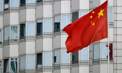 Le drapeau chinois devant l'ambassade de Chine Ă Berlin, le 22 avril 2024