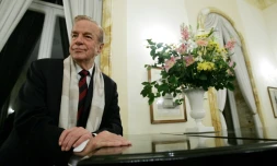 Le cinéaste italien Franco Zeffirelli le 24 novembre 2004 à Rome
