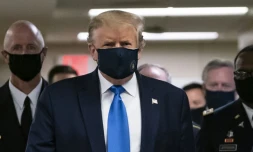 Le président américain Donald Trump visite un hôpital militaire à Bethesda, près de Washington, le 11 juillet 2020