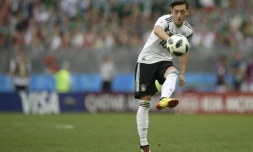 Le milieu de terrain allemand d'origine turc Mesut Özil contre le Mexique lors du Mondial, le 17 juin 2018 à Moscou