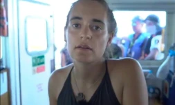 Carola Rackete, la capitaine du Sea-Watch (capture d'écran d'une vidéo publiée sur Twitter par Sea-Watch)
