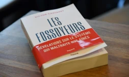 Le livre de Victor Castanet, "Les Fossoyeurs", sorti le 26 janvier 2022, et qui a révélé les pratiques du groupe Orpea