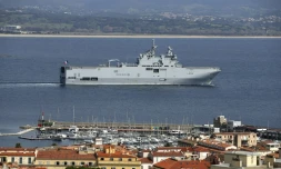 Le navire militaire Tonnerre à Ajaccio le 22 mars 2020