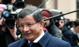 Le Premier ministre Ahmet Davutoglu arrive le 7 mars 2016 Ă Bruxelles