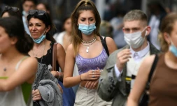 Des personnes dans la rue à Oxford Street, dans le centre de Londres, le 5 juillet 2021