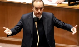 Le Premier ministre Sébastien Lecornu prend la parole lors d'une séance de questions au gouvernement à l'Assemblée nationale, à Paris, le 20 octobre 2026