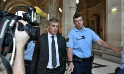 Jérôme Cahuzac à son arrivée au palais de justice pour l'ouverture de son procès le 5 septembre 2016 à Paris