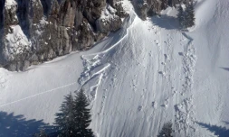 Photo réalisée par la compagnie CRS des Alpes le 17 février 2012 au Grand Som dans le massif de Chartreuse en IsÚre, à la suite d'une avalanche