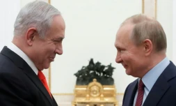 Le président russe Vladimir Poutine (à droite) rencontre le Premier ministre israélien Benjamin Netanyahu (à gauche) au Kremlin, à Moscou, le 30 janvier 2020