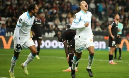 Pierre-Emerick Aubameyang et Mason Greenwood (à droite) ont été les principaux artisans de la victoire de Marseille (5-1) à Nice, le 21 novembre 2025 