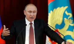 Vladimir Poutine prononce un discours devant les ambassadeurs de Russie réunis à Moscou, le 19 juilet 2018