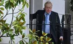 L'ex-Premier minitre britannique Boris Johnson quitte son domicile londonien, le 22 mars 2023 