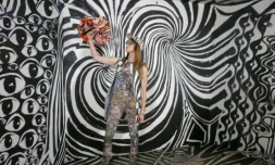 L'exposition 29Rooms à New York offre aux visiteurs d'interagir avec des installations artistiques et de se mettre en scène, le format idéal pour smartphones et réseaux sociaux.