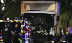 Le camion de Mohamed Lahouaiej Bouhlel criblé de balles, le 14 juillet 2016, sur la Promenade des Anglais, à Nice