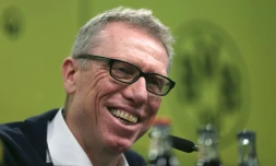 L'Autrichien Peter Stöger, nouvel entraîneur de Dormund, en conférence de presse, le 10 décembre 2017 à Dortmund