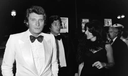 "Que je t'aime" : statue et concert, une journée d'hommages à Johnny