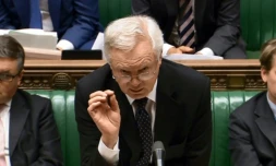 Capture d'écran d'une vidéo fournie par le parlement britannique du ministre du Brexit David Davis s'exprimant devant les députés, le 20 juin 2018