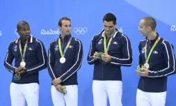 Les relayeurs du 4x100 m nage libre français, médaillés d'argent aux JO de Rio, le 7 août 2016