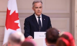 Le nouveau Premier ministre canadien Mark Carney lors d'une déclaration commune avec le président français Emmanuel Macron à l'Elysée, le 17 mars 2025 à Paris